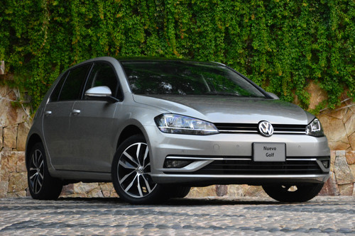 Manejamos los Volkswagen Golf y Golf GTI 2018, los 'working class heroes' se ponen al día