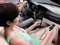 Belkin TuneCast Auto Live, emisor FM inteligente para el iPhone