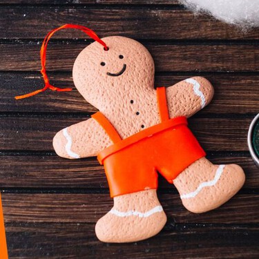 Parecen galletas pero no lo son: cómo hacer decoraciones navideñas con masa de sal y solo 3 ingredientes