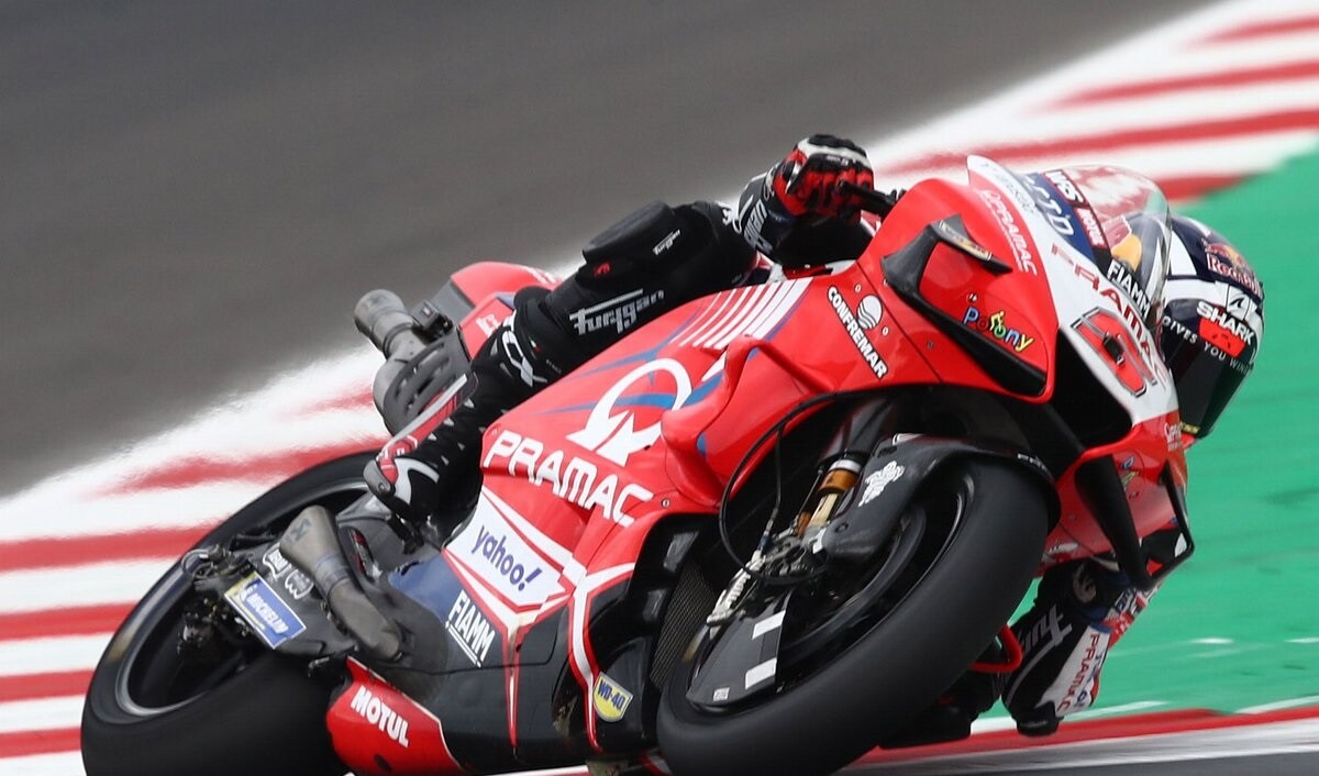 Johann Zarco domina en Misano en lluvia pero no evita que Maverick Viñales sea el más rápido del viernes en MotoGP