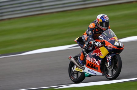 Brad Binder triunfa en Silverstone y asesta un golpe de gracia al título de Moto3