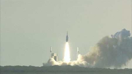Contempla la prueba de aborto de lanzamiento de la nave Orion