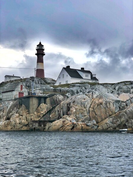 Faro Foto Pakus