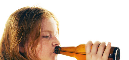Y de repente, tu dulce angelito ha crecido y empieza a beber alcohol