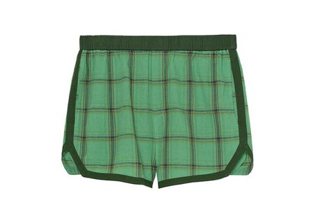 Zara Y Su Coleccion Junto A Bad Bunny Es Un Homenaje A Puerto Rico En La Que Destaca Una Pieza Clave Para El Verano Los Pantalones Muy Cortos Que Todos Querran Llevar
