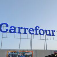 Carrefour liquida (al 50%) estos electrodomésticos retro en tono pastel de Taurus