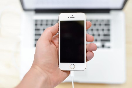 21 baterías externas para el móvil, para que no te quedes a medias este verano