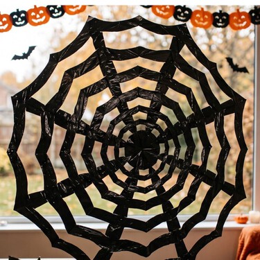 Cómo hacer una telaraña con una bolsa de basura: decora tu casa en Halloween sin gastar de más
 