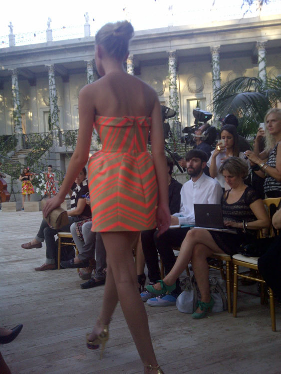 Foto de DELPOZO y debut de Josep Font: la fidelidad de la Alta Costura (14/19)