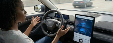 Não é só a Tesla: Ford lança IA própria que conversa com você, aposenta os botões do painel e responde perguntas que nem o mecânico saberia de cabeça 