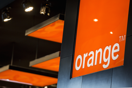 Orange responde a Vodafone: 1 Gbps simétrico para autónomos y empresas en toda su red de fibra