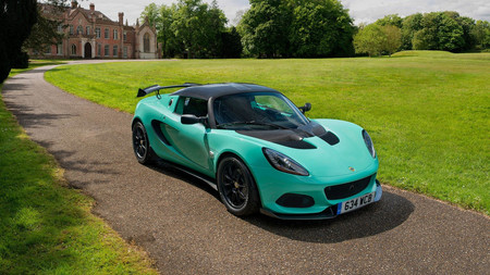 Lotus Elise Cup 250: el cuatro cilindros más rápido y capaz de la historia de la compañía