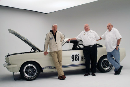 El Shelby GT350R de 1965 vuelve a producción gracias a antiguos empleados de Shelby American