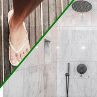 Siempre me lo dijo mi abuela, y la ciencia lo respalda: por qué debes bañarte con chanclas 