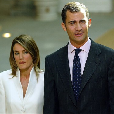 Está en Mango y es el conjunto monocolor más bonito que madres e hijas llevarán a la oficina: hasta Doña Letizia lo amaría