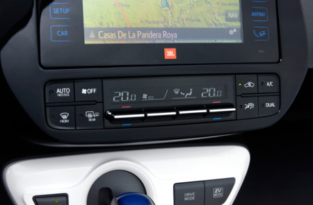 El Prius cuenta con un innovador climatizador capaz de detectar cuántos ocupantes se encuentran en el coche