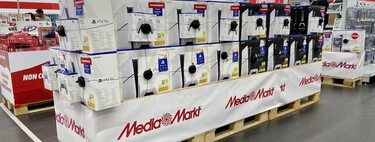 Sólo hoy, PS5 Slim recupera una de sus mejores ofertas tras la subida de precios: Aquí, rebajada y con 20 euros de saldo 