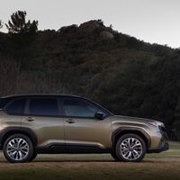 Confiable camioneta japonesa con fama de durable y versión híbrida en México. Tiene 5 años de garantía y pocos la conocen 