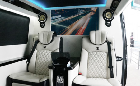 Bespoke Coach Sprinter Motorpasion 02