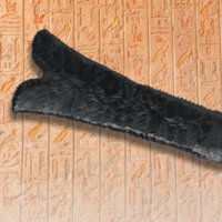 El primer instrumento quirúrgico especializado lo inventaron los egipcios y servía para cortar el cordón umbilical