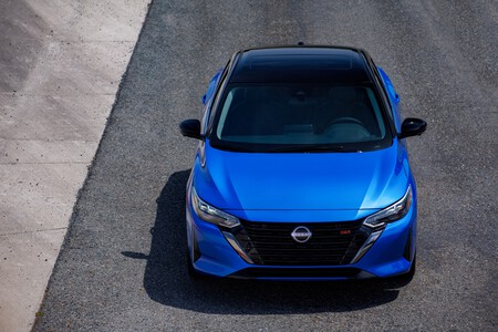 Nissan Sentra Parabrisas Llamado Revision