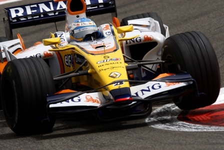 Renault podría mejorar medio segundo por vuelta en Barcelona