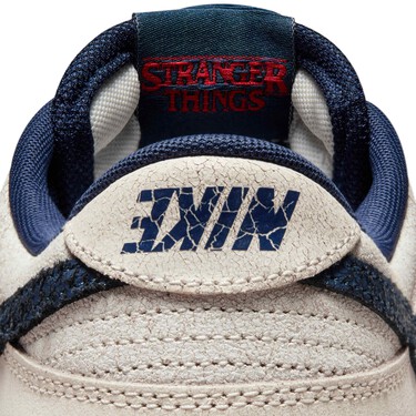 Desde Hawkins hasta tus pies: Stranger Things se apodera de las zapatillas que Nike lanzará esta semana y que son un portal directo a los 80