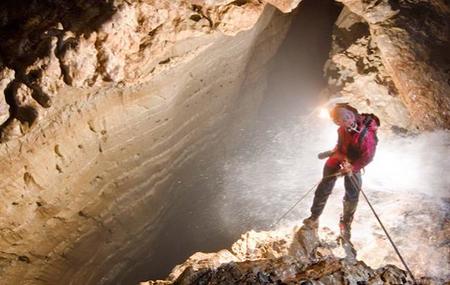 La fotografía en cuevas, un reto físico y técnico solo apto para aventureros