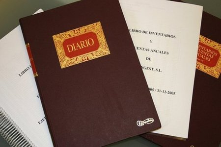 ¿Se debe eliminar la obligatoriedad de que las micropymes registren sus cuentas anuales?