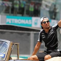 Sergio Pérez mueve ficha y renueva con Force India