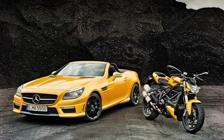 Mercedes-Benz SLK 55 AMG & Ducati Streetfighter 848