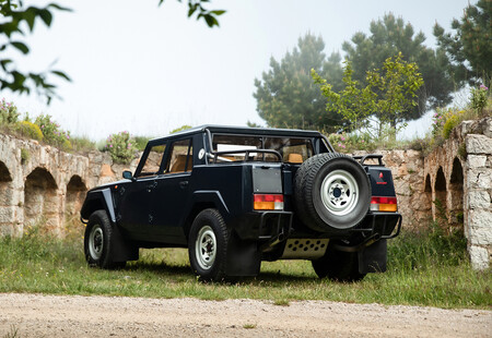 Lamborghini LM002 1988