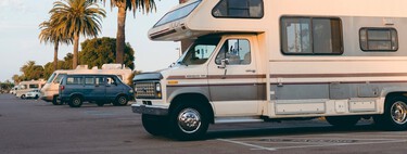 Hay un pequeño matiz entre pernoctar y acampar en una furgoneta camper, y es la diferencia entre disfrutar las vacaciones o volver cabreado a casa