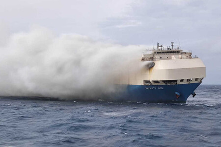 El Felicity Ace Finalmente Se Ha Hundido Con 4 000 Autos A Bordo 2