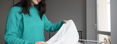 Carrefour tiene el tendedero que no ocupa espacio: es funcional y  se cuelga de las puertas o en la mampara de la ducha