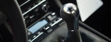 A Porsche está considerando uma ideia inusitada para tentar salvar a caixa de câmbio manual 