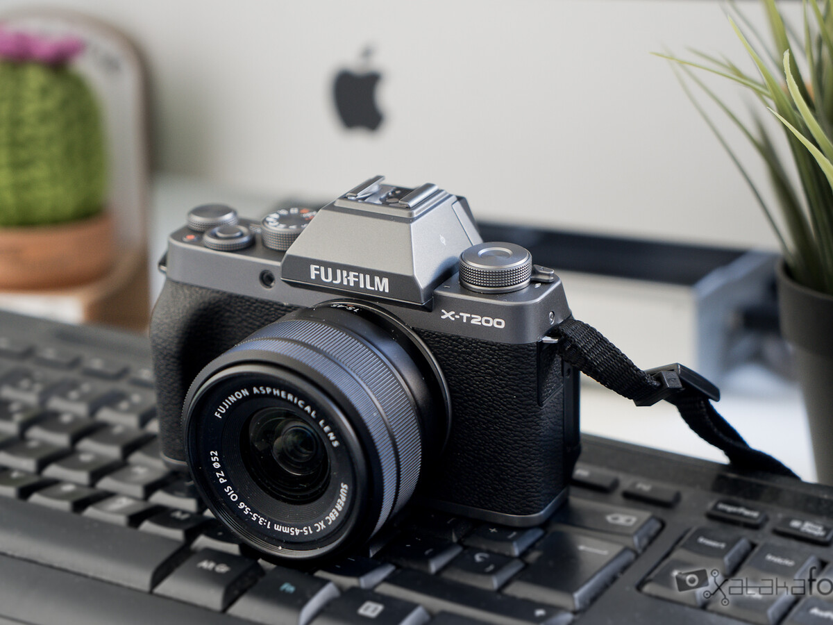 FUJIFILM X-T20 ショット数1600回 #657 【公式通販】 FUJIFILM X-T20 ショット数1600回 #657 【公式通販】