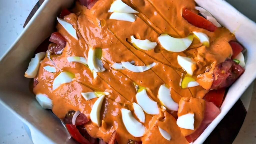 En Marmolejo lo llaman Cascaflote y es un ‘salmorejo con cosas’ perfecto para el verano. Sólo necesitas una batidora 