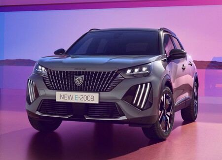 El Peugeot 2008 2024 se pone al día: imagen más futurista y la promesa de mejorar algo que ya estaba en lo más alto