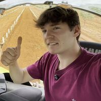Jorge, de 23 años, acaba de graduarse en Educación, pero se hará agricultor: "Mi madre no está de acuerdo, aunque me apoya" 