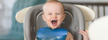 Cuando la primera comida no es una papilla, sino una chuleta: el auge de los bebés carnívoros