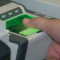 La IA ha descubierto algo sobre nuestras huellas dactilares que puede alterar nuestra seguridad e investigaciones 