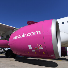 La aerolínea low cost Wizz Air se asienta en el aeropuerto de Bilbao: “Vemos que Euskadi gusta en el centro y este de Europa” 