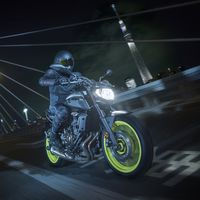 Si quieres descubrir el lado oscuro de Japón, tranquilo, vuelve a España el Yamaha MT Tour 