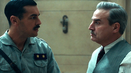 Mario Casas Alberto San Juan Escena Cena 98