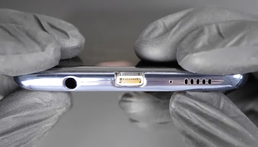 El creador del primer iPhone con USB-C ahora le puso puerto Lightning a un Samsung Galaxy A51: el primer Android con puerto de iPhone  