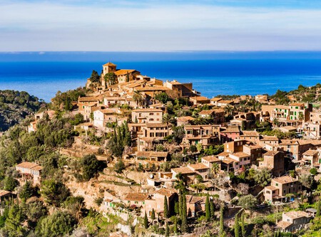 Viajes Pueblo Pesquero Mallorca Bonito Encantador Eclipse Solar Escapada Playa Mar Mediterraneo