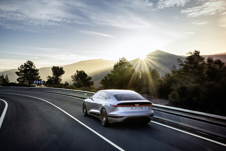 Audi A6 Etron Concept 8