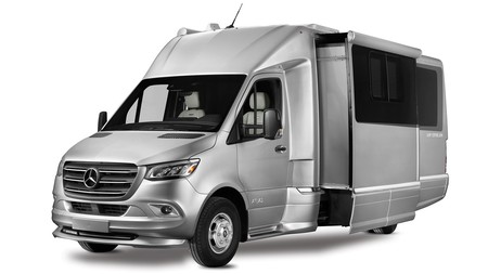 Airstream Atlas Exterior 3qrt Bed Out Studio