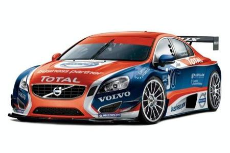 El Volvo S60 también se une a la competición, y no es una broma